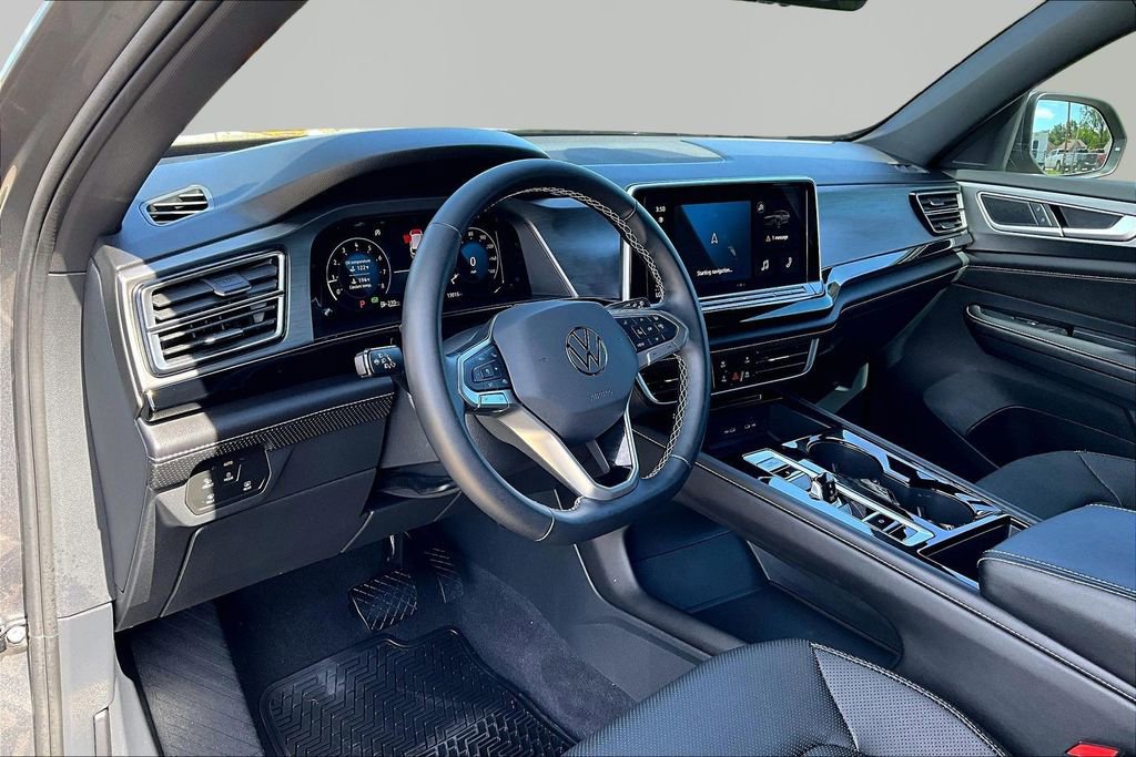 Used 2024 Volkswagen Atlas Cross Sport SE AWD/4WD image 14
