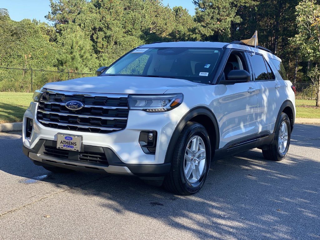 Certified 2026 Ford Explorer Active w/ Active Comfort Package RWD image 11