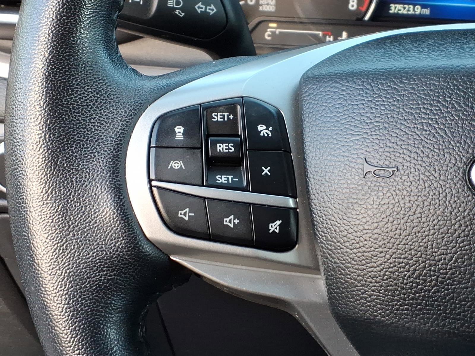 Certified 2022 Ford Explorer XLT w/ Equipment Group 202A image 22