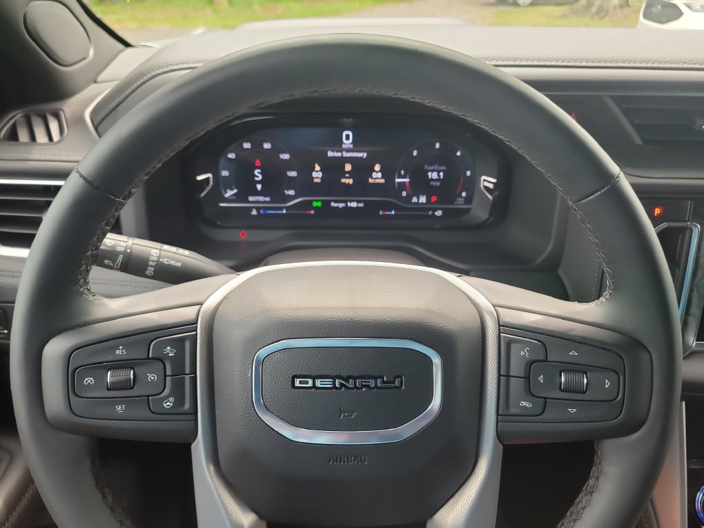 Used 2024 GMC Yukon Denali AWD/4WD image 31