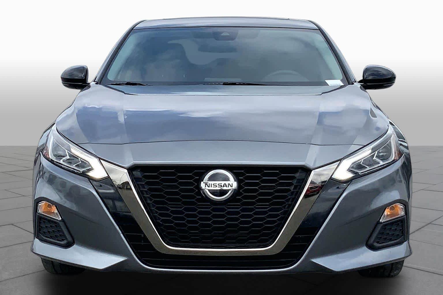 Used 2021 Nissan Altima 2.5 SR w/ SR Premium Package FWD image 4