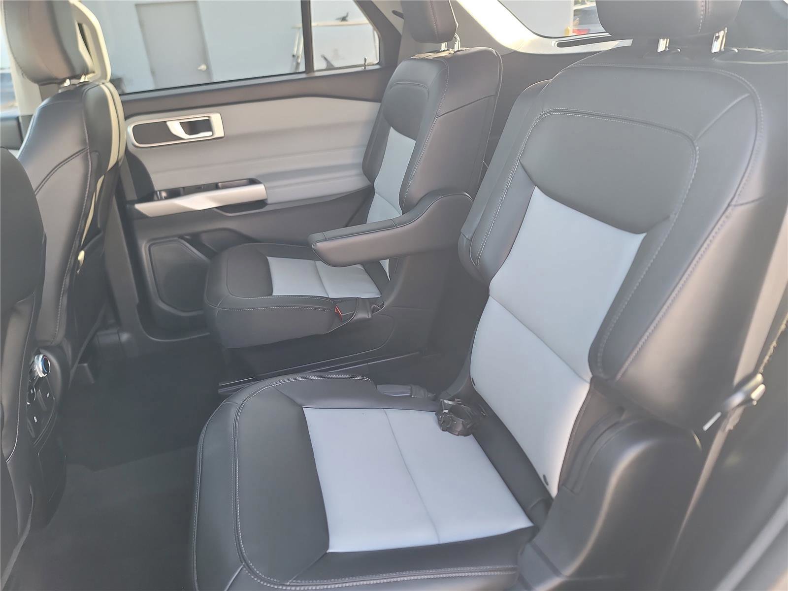 Certified 2023 Ford Explorer XLT w/ Equipment Group 202A image 27