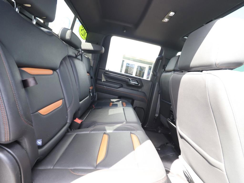 Used 2025 GMC Sierra 2500 AT4 w/ AT4 Premium Plus Package image 23