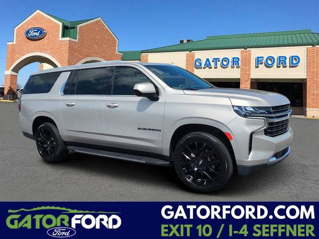 Used 2021 Chevrolet Suburban LT RWD image 1