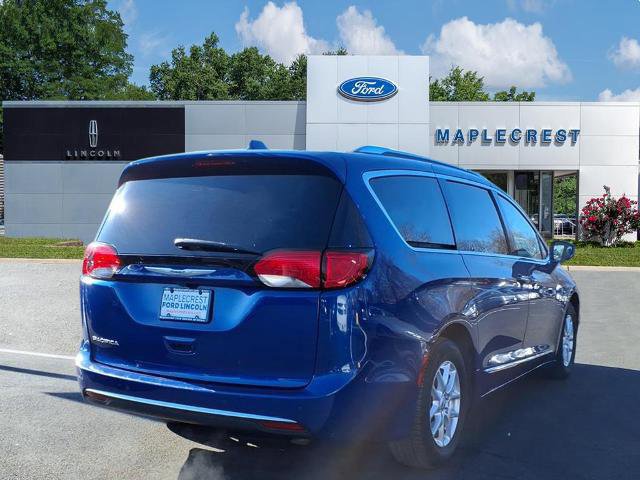 Used 2020 Chrysler Pacifica Touring-L image 5