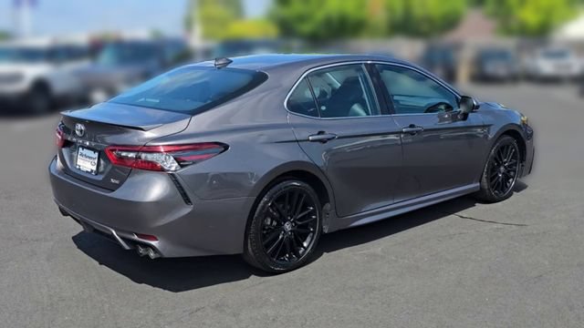 Used 2023 Toyota Camry XSE FWD image 9