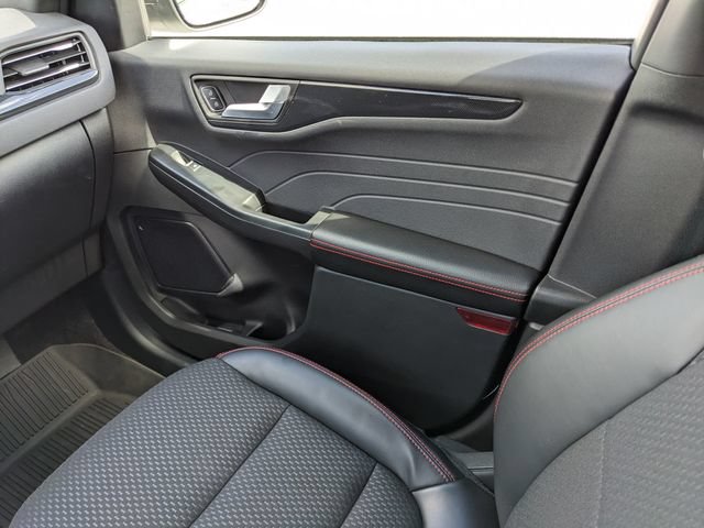 Certified 2024 Ford Escape ST-Line w/ Tech Pack #1 AWD/4WD image 18