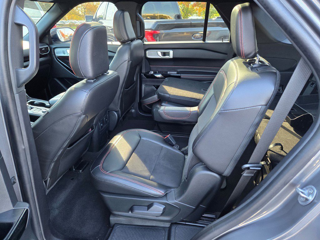 Certified 2022 Ford Explorer ST-Line image 17