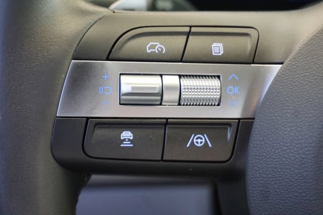 Used 2024 Hyundai Kona SEL w/ Convenience Package FWD image 25