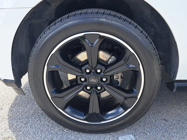 Certified 2023 Ford Expedition Limited image 9