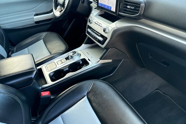 Certified 2022 Ford Explorer XLT w/ Equipment Group 202A image 20
