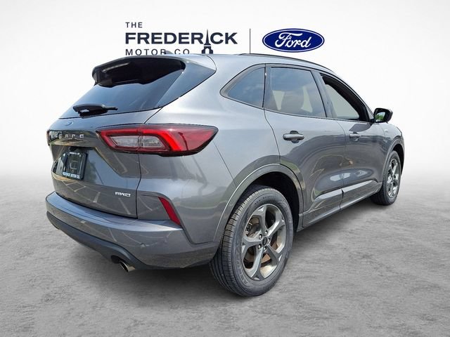 Certified 2023 Ford Escape ST-Line w/ Tech Pack #1 AWD/4WD image 4