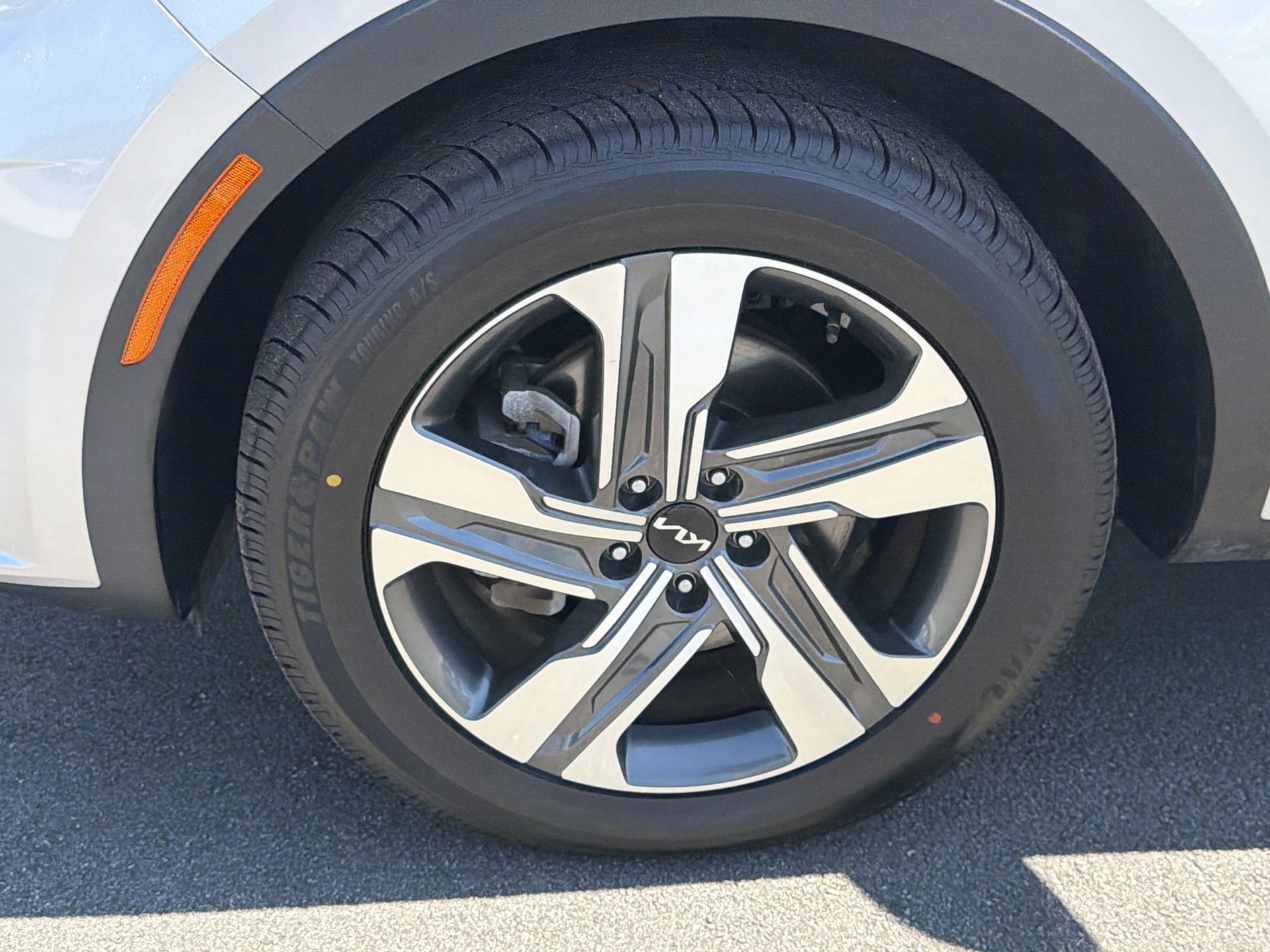 Used 2023 Kia Sorento SX Prestige image 38