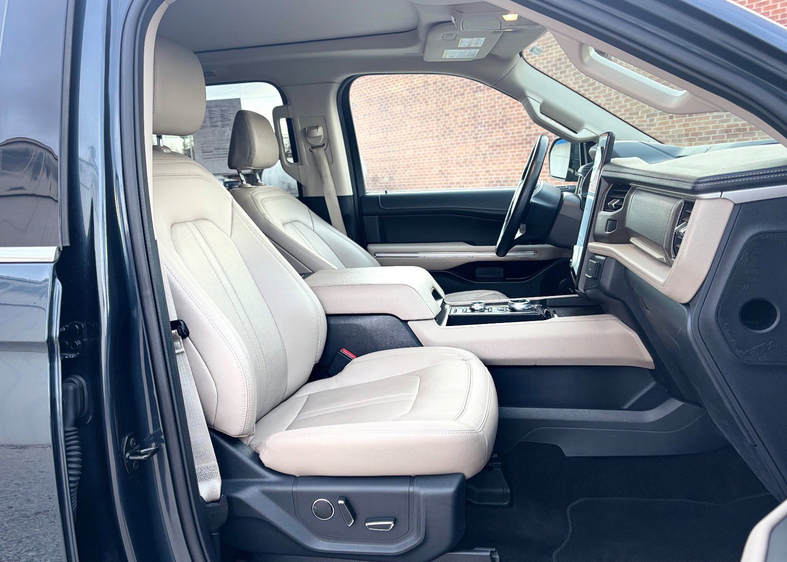 Certified 2022 Ford Expedition Max Limited image 31