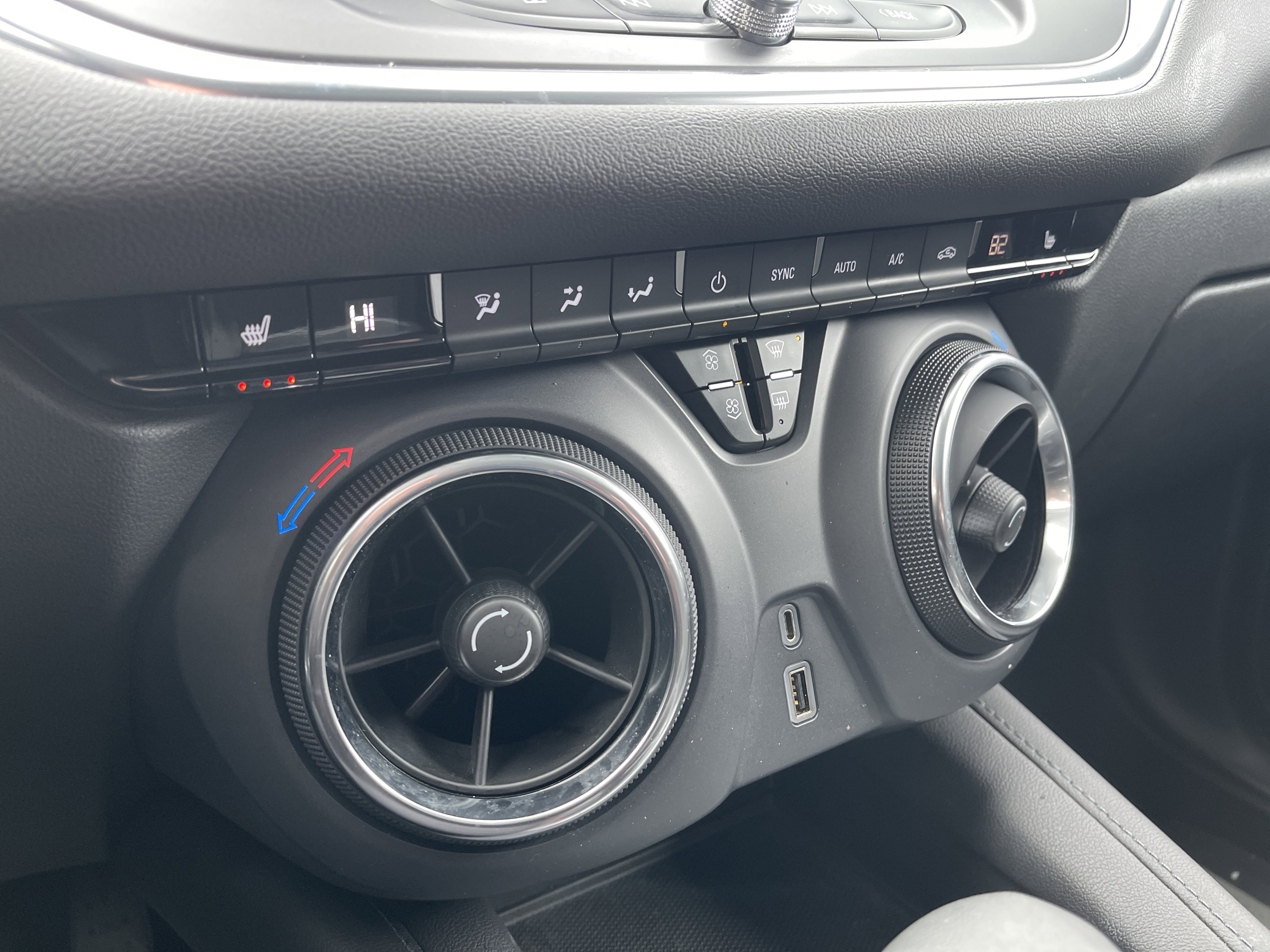 Used 2021 Chevrolet Blazer LT image 19