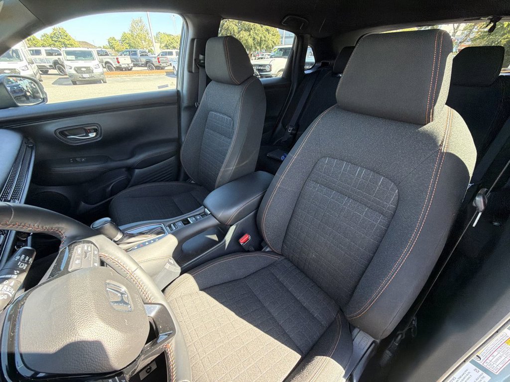 Used 2023 Honda HR-V Sport image 11