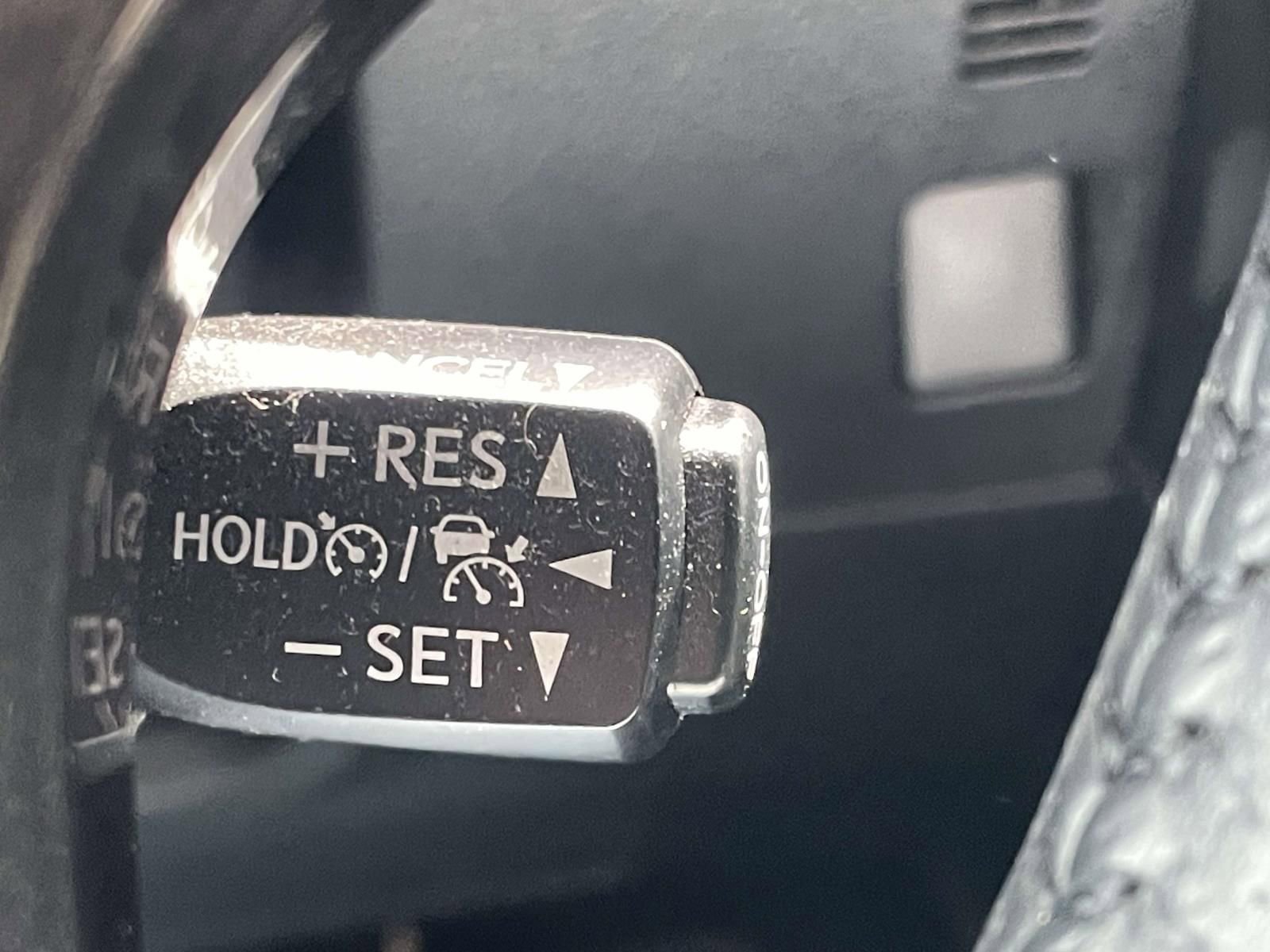 Used 2020 Toyota 4Runner Venture AWD/4WD image 25