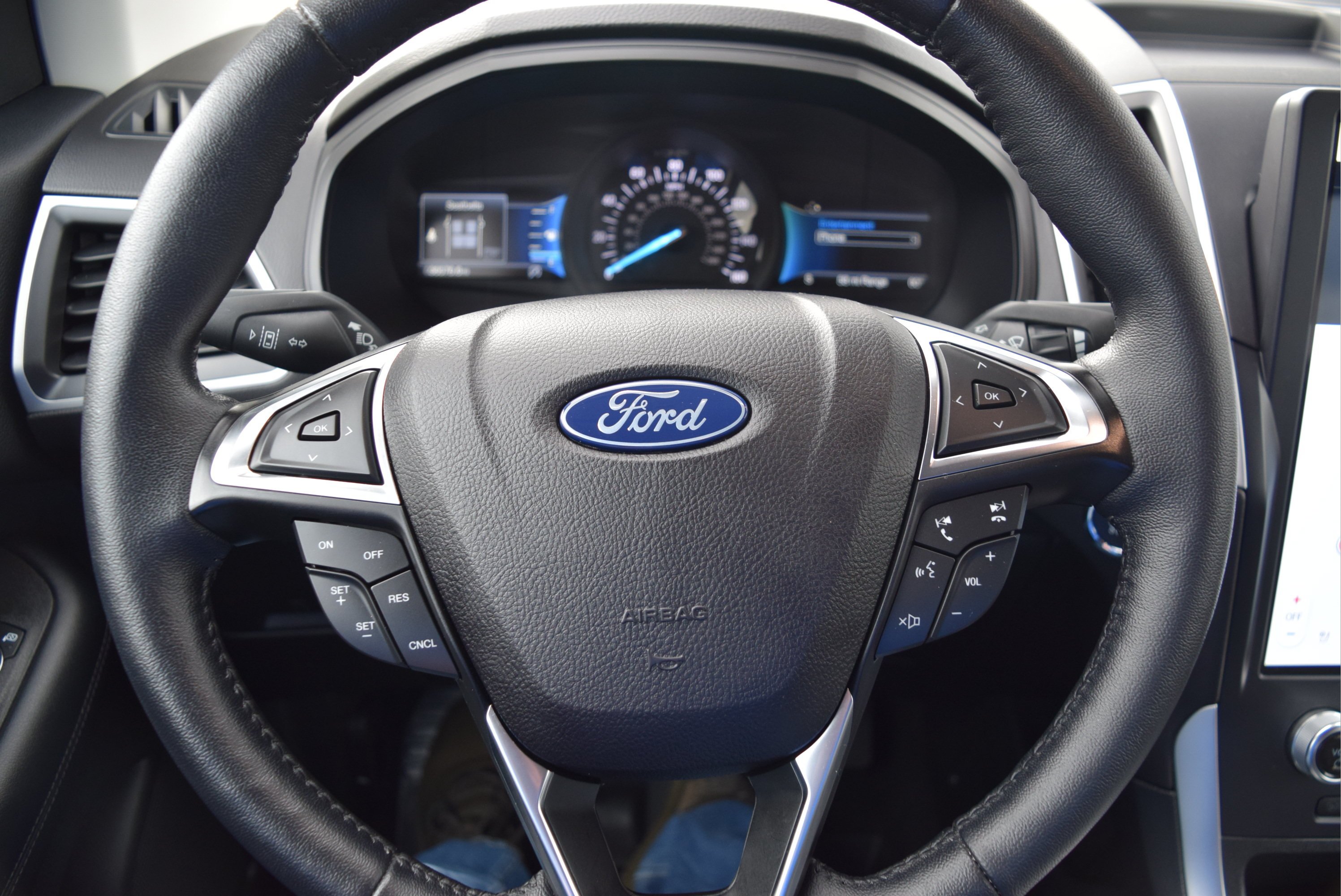 Certified 2024 Ford Edge SEL w/ Convenience Package AWD/4WD image 10