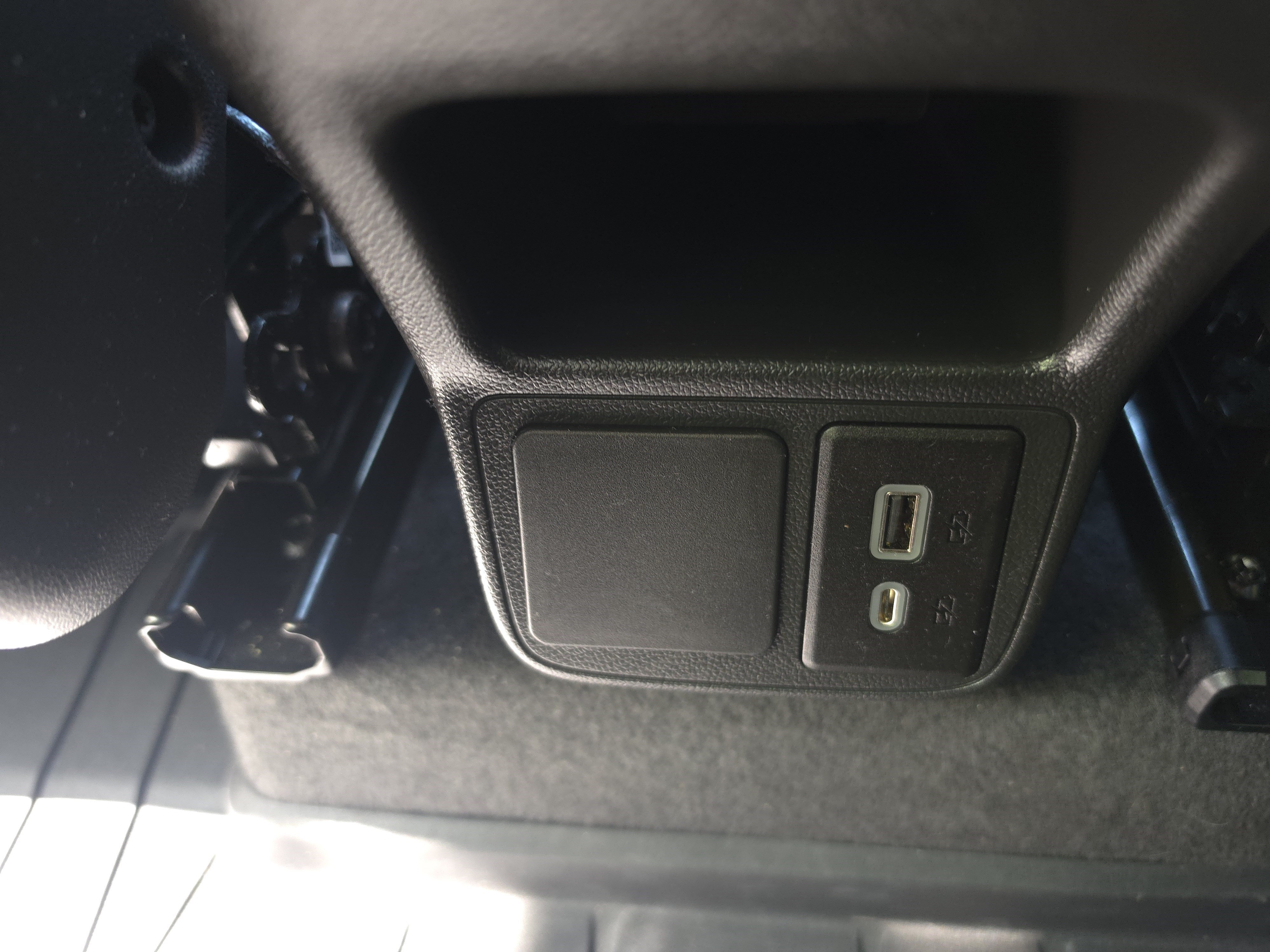 Used 2025 Buick Encore GX Sport Touring w/ Advanced Technology Package FWD image 27