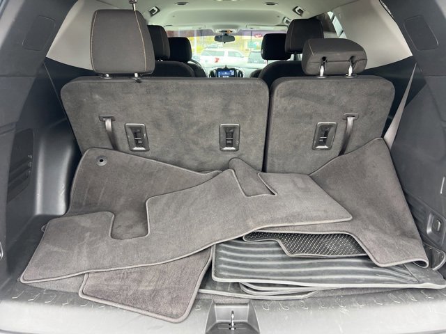 Used 2021 Chevrolet Traverse LT image 24