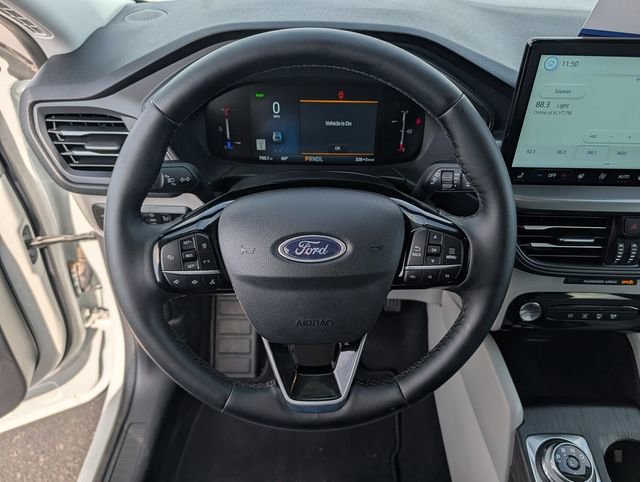 Certified 2025 Ford Escape SE image 14