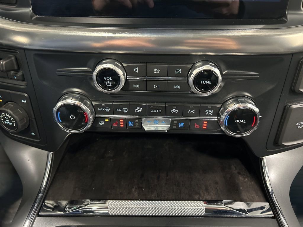 Certified 2022 Ford F150 Lariat w/ Equipment Group 502A High image 25