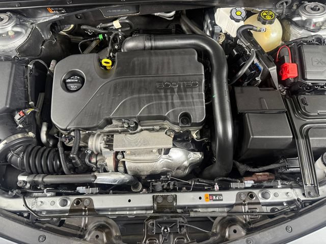 Used 2024 Chevrolet Malibu LT FWD image 33