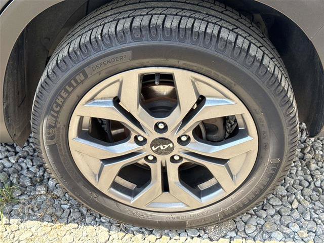 Used 2024 Kia Seltos LX AWD/4WD image 6