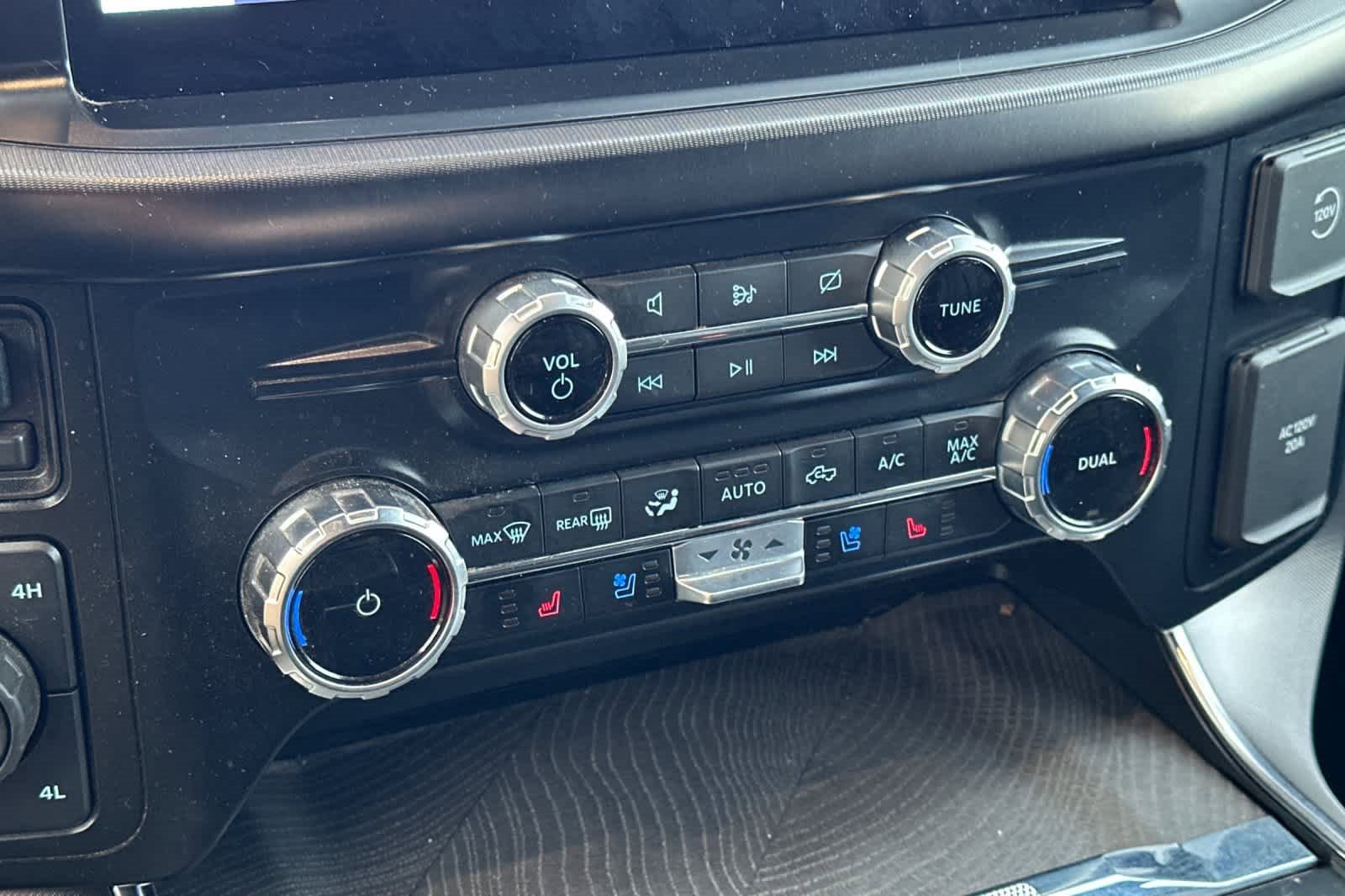 Certified 2023 Ford F150 Platinum w/ Equipment Group 701A High image 20