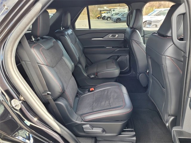 Certified 2025 Ford Explorer ST image 17