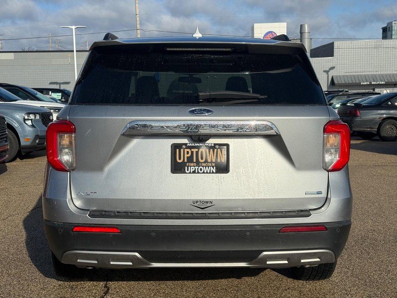 Certified 2020 Ford Explorer XLT w/ Equipment Group 202A image 5