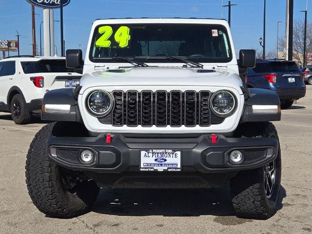 Used 2024 Jeep Wrangler Unlimited Rubicon AWD/4WD image 4