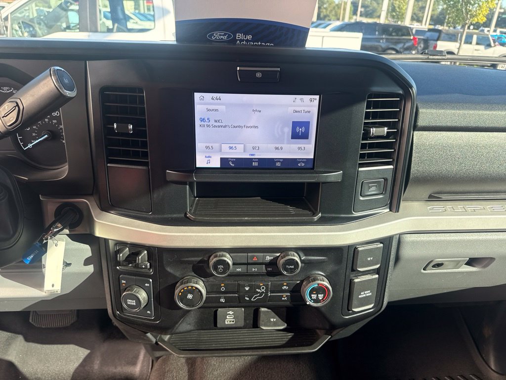 Certified 2025 Ford F350 XLT AWD/4WD image 25