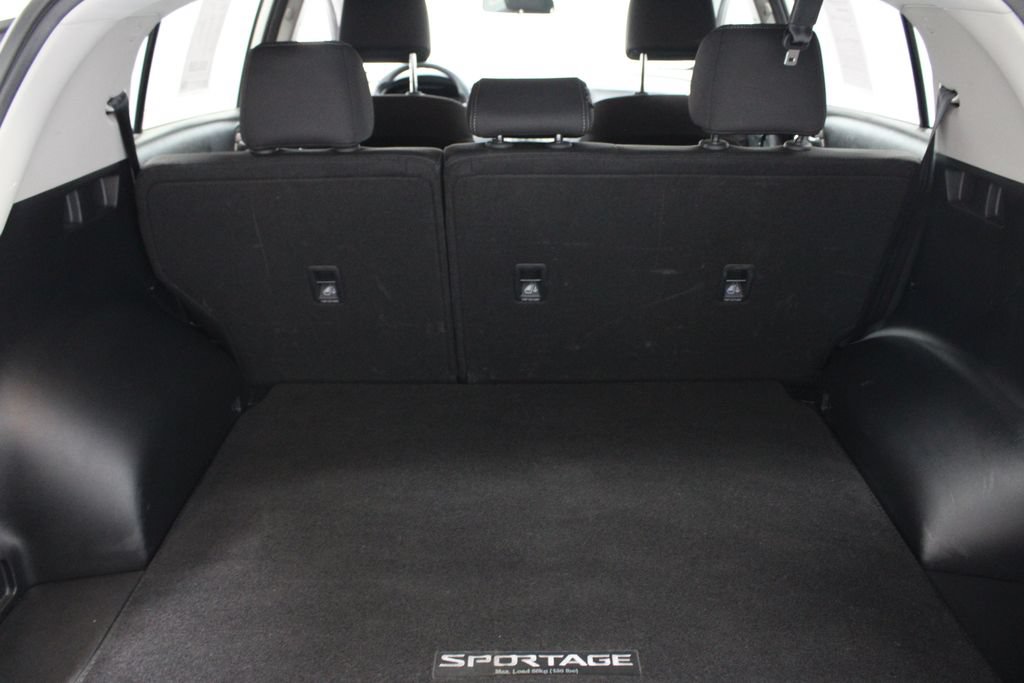 Used 2022 Kia Sportage LX AWD/4WD image 16