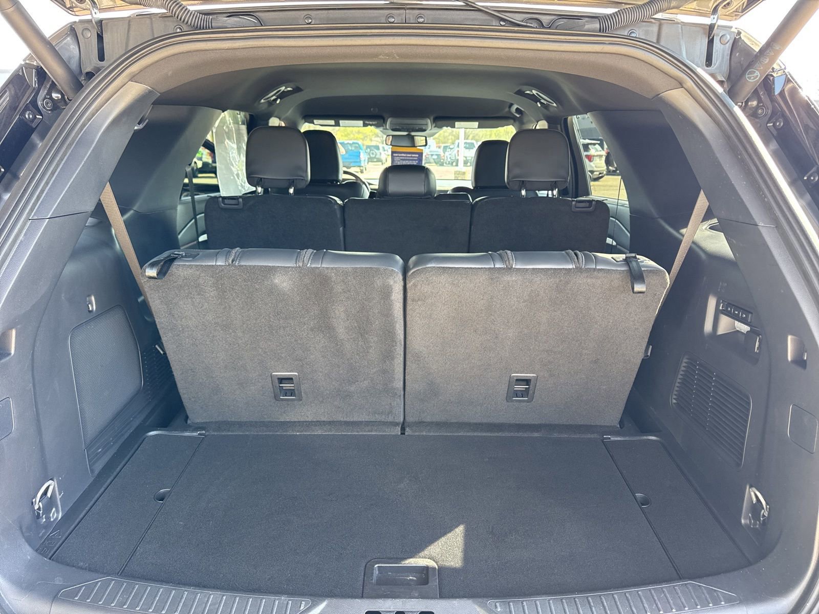 Certified 2025 Ford Explorer ST-Line w/ Premium Package image 41