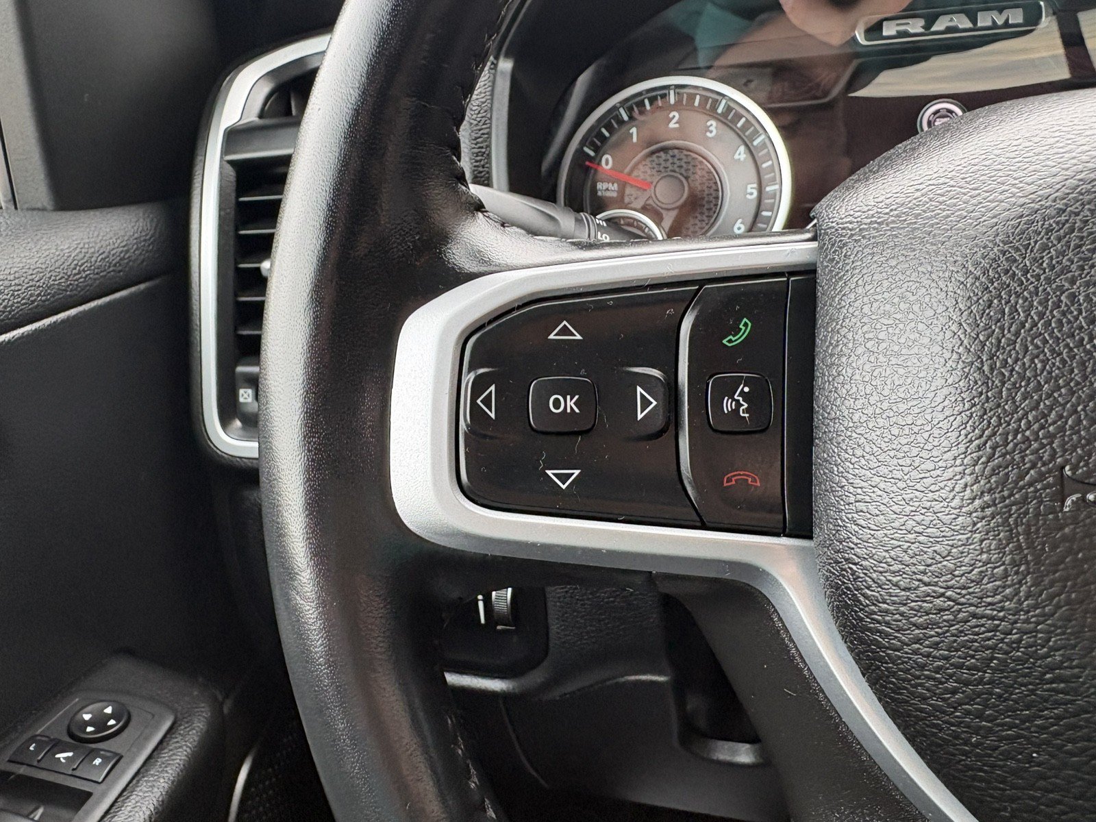 Used 2022 RAM 1500 Big Horn AWD/4WD image 17