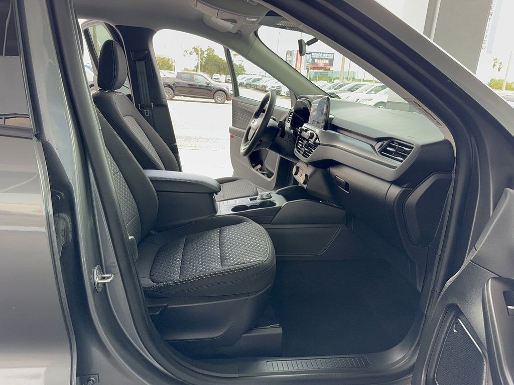 Certified 2025 Ford Escape Active FWD image 14