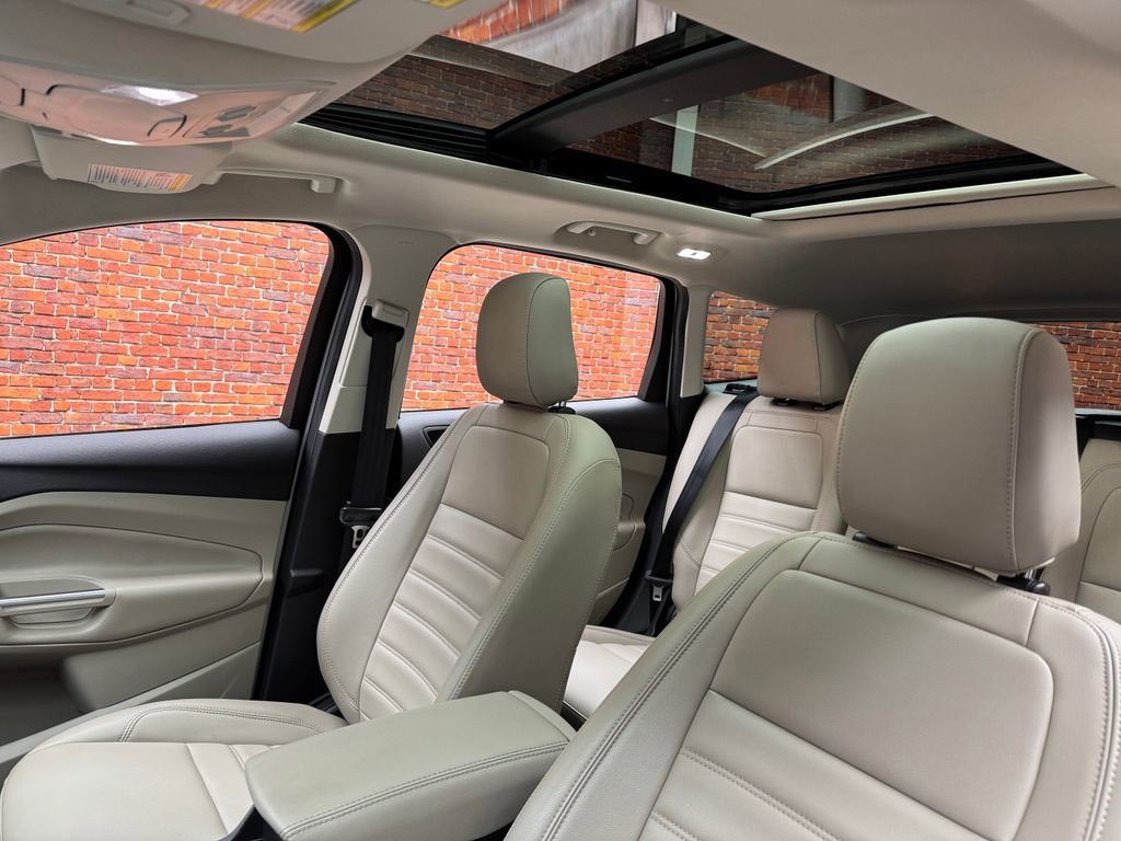 Certified 2019 Ford Escape SEL FWD image 8