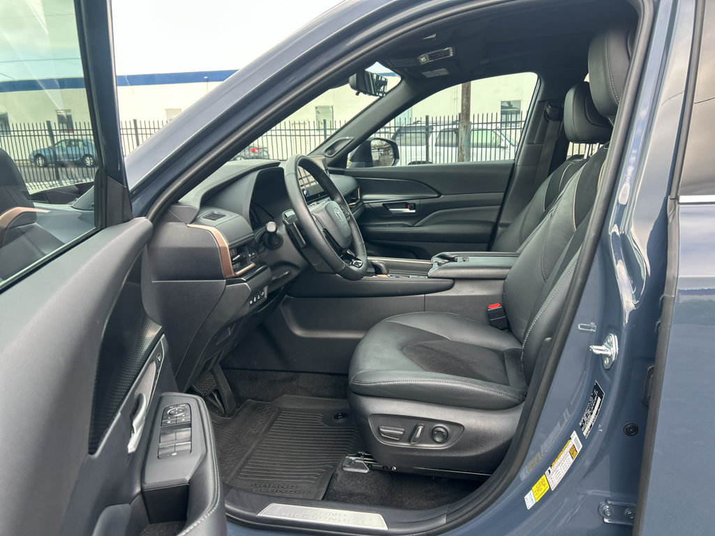 Used 2025 Toyota Grand Highlander AWD Hybrid image 41