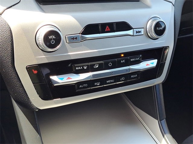 Certified 2022 Ford Explorer XLT w/ Class IV Trailer Tow Package image 19