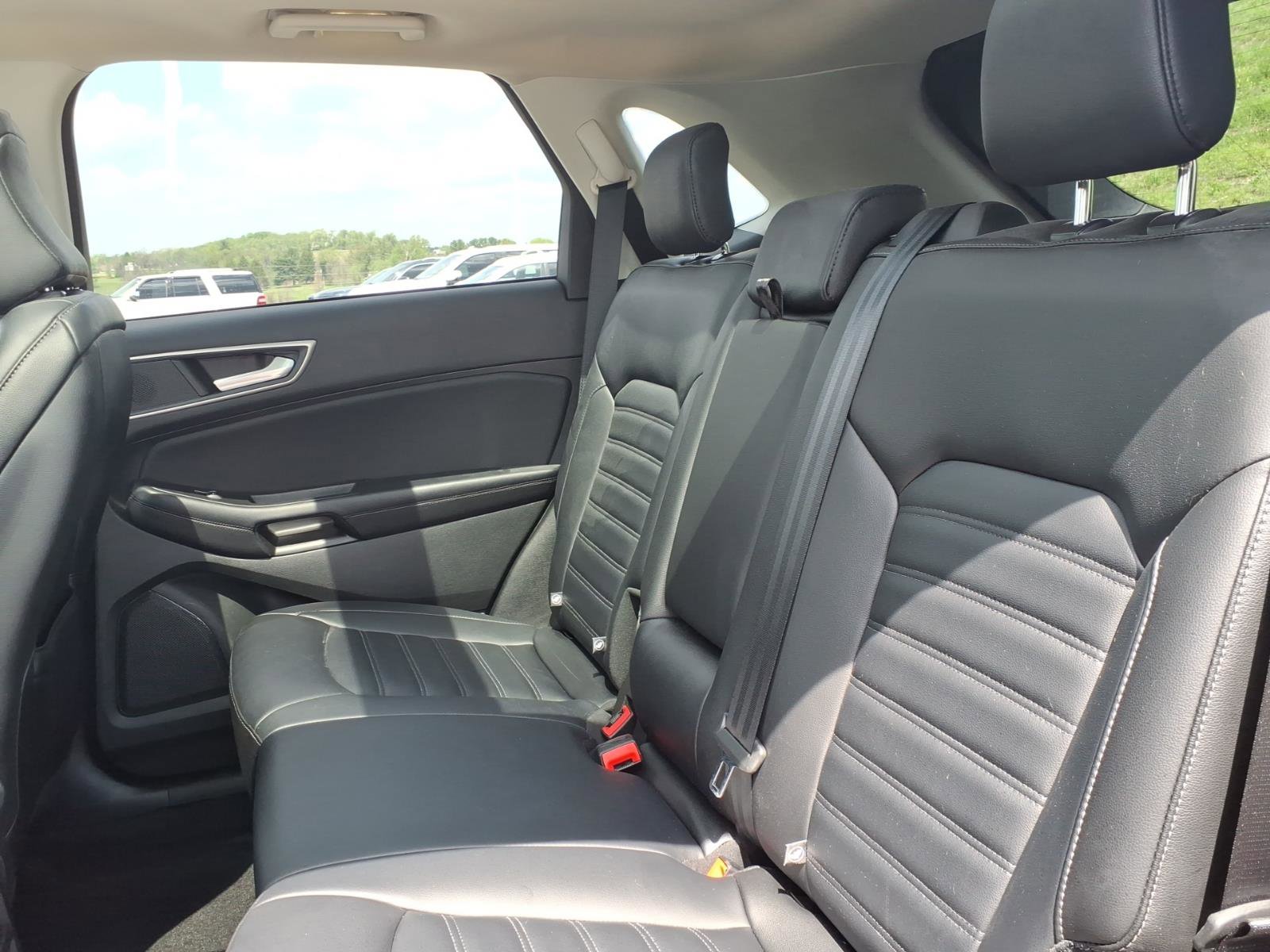 Certified 2022 Ford Edge SEL w/ Convenience Package AWD/4WD image 9