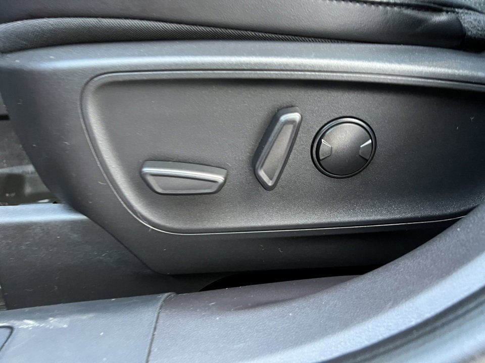 Certified 2023 Ford Escape ST-Line Select w/ Tech Pack #2 image 12