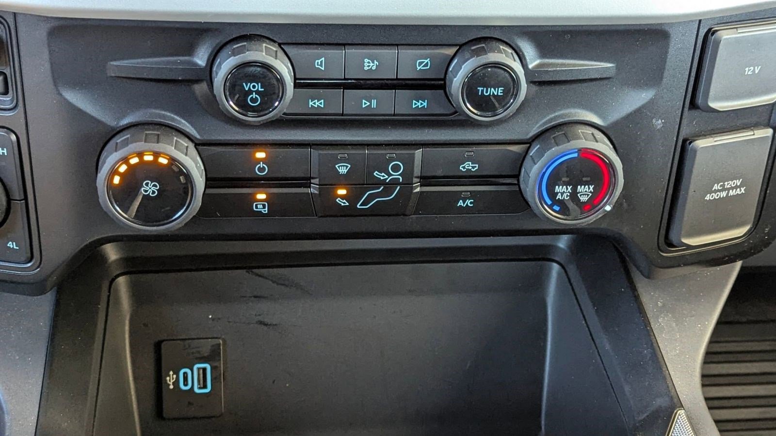 Certified 2024 Ford F350 XLT w/ Snow Plow Prep Package image 27