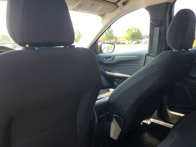Certified 2025 Ford Escape Active AWD/4WD image 30