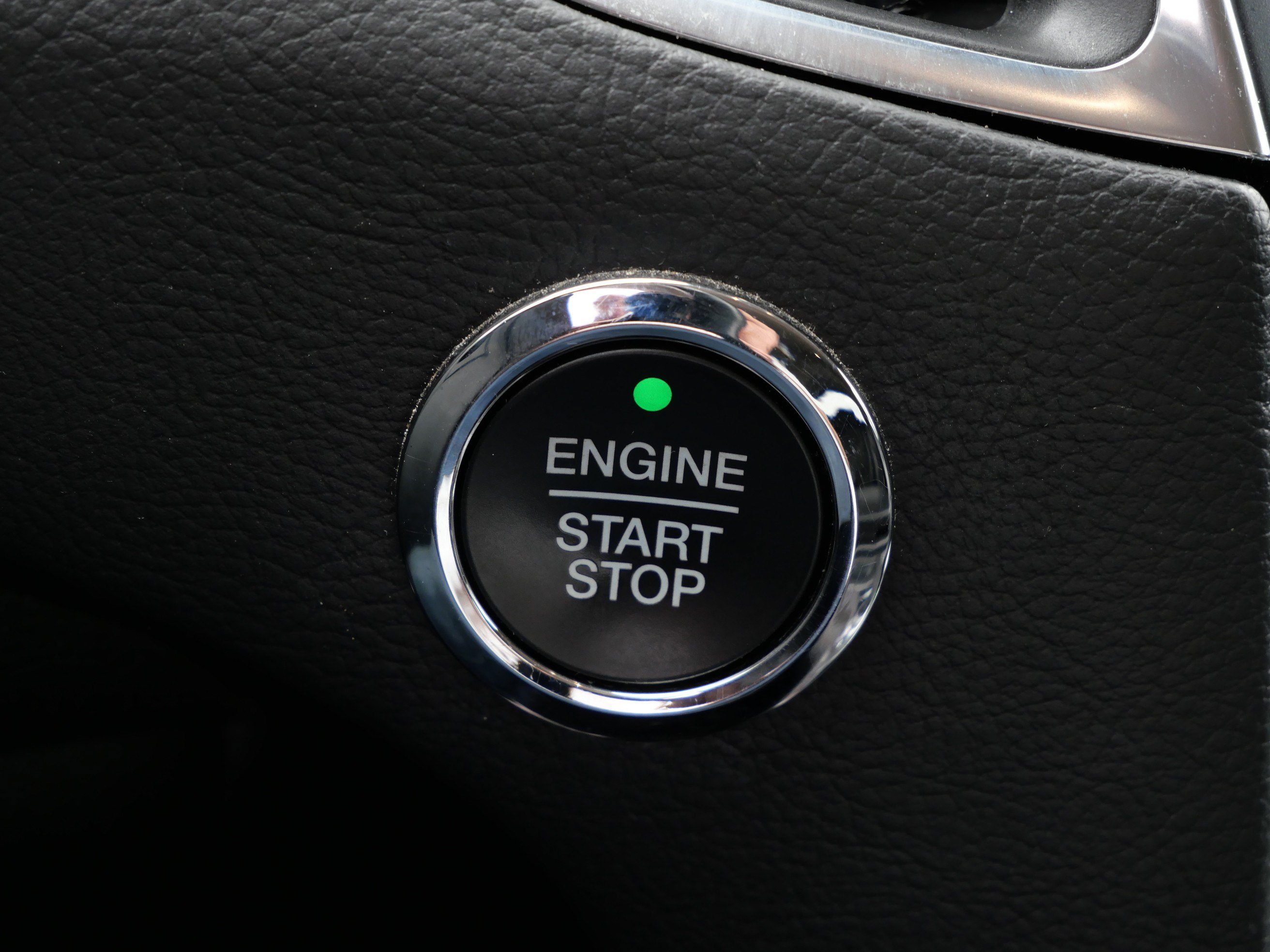Certified 2024 Ford Edge Titanium AWD/4WD image 30