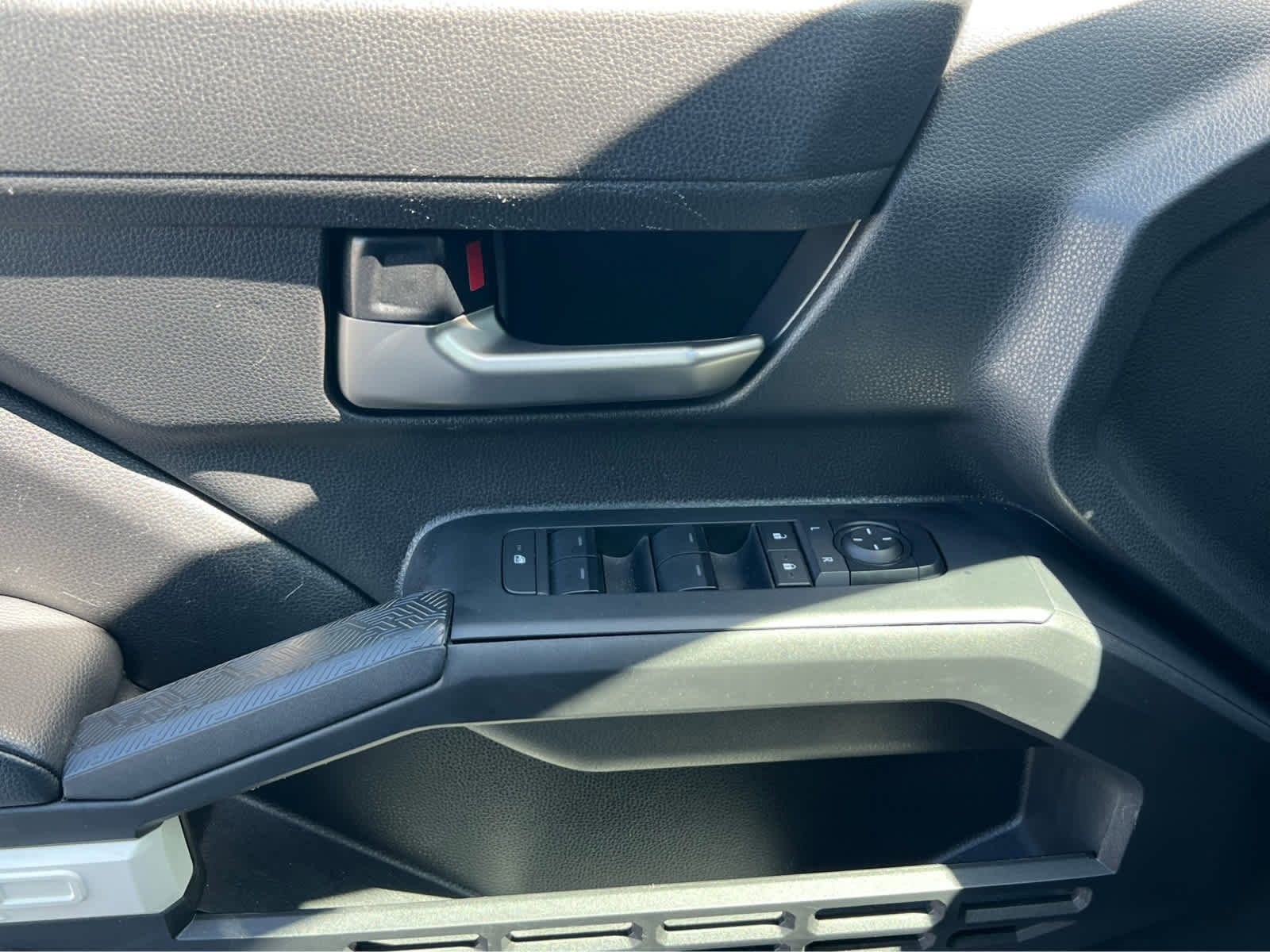 Used 2024 Toyota Tacoma TRD Off-Road AWD/4WD image 18