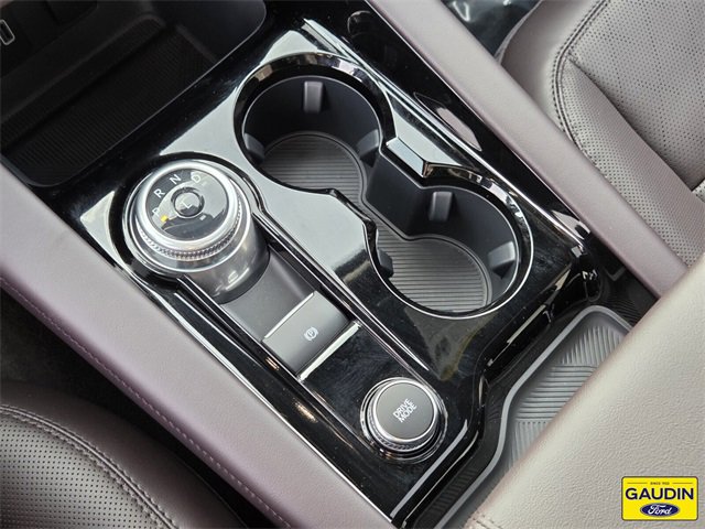 Certified 2026 Ford Explorer Platinum image 24