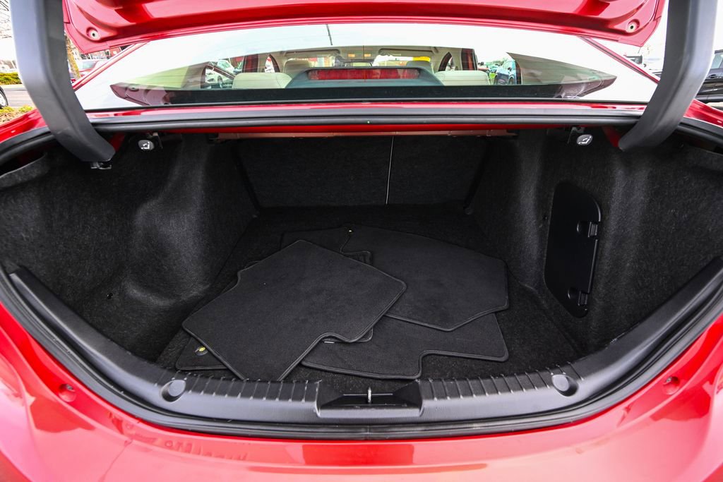 Used 2018 MAZDA MAZDA3 Grand Touring w/ Premium Equipment Package FWD image 15