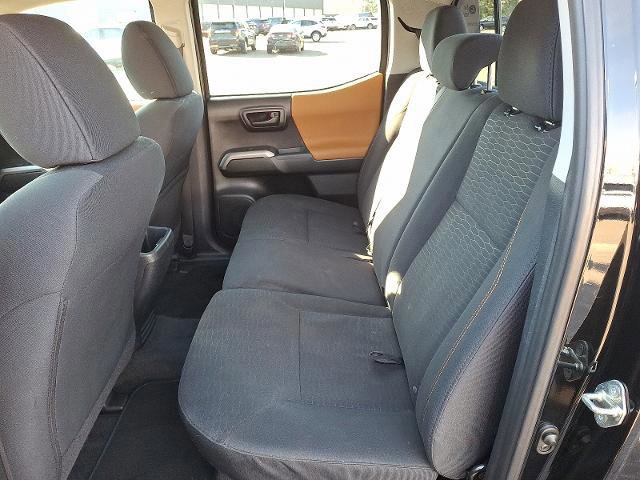 Used 2017 Toyota Tacoma SR5 image 10