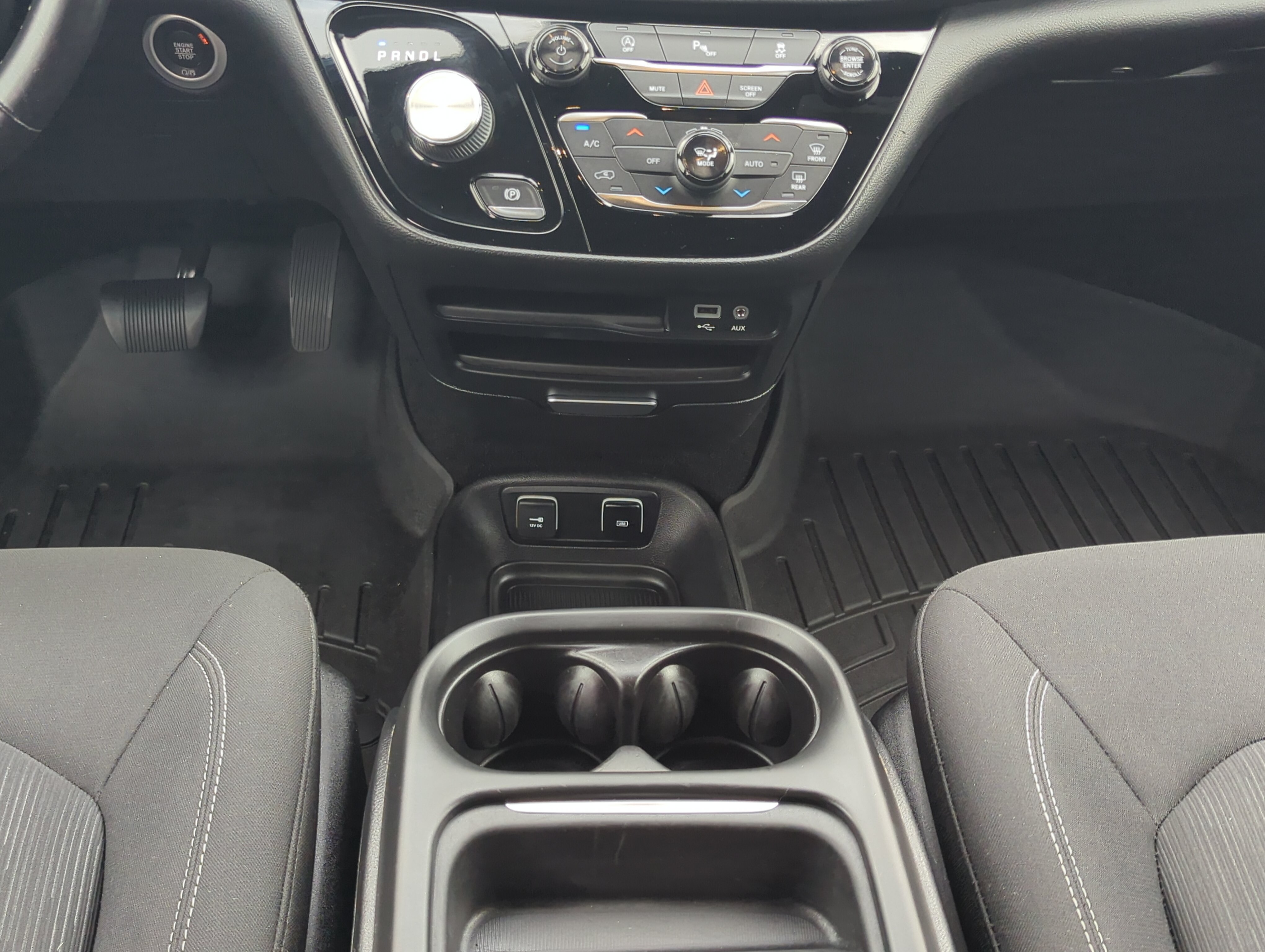 Used 2019 Chrysler Pacifica Touring Plus w/ S Appearance Package FWD image 17